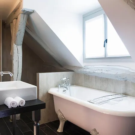 Les Plumes 4* Parigi