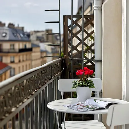 Les Plumes Parigi