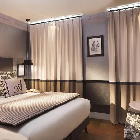 Les Plumes 4* Parigi