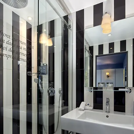 Les Plumes Hotel