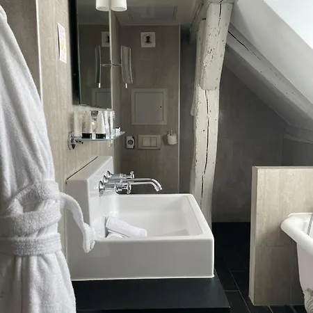 Les Plumes Hotel 4*