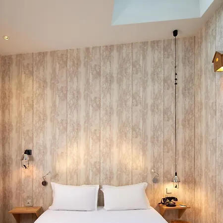 Les Plumes 4* Paříž