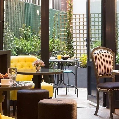 Les Plumes Hotel Paris