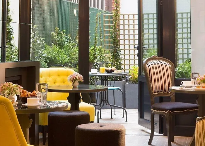 Les Plumes Hotel Parijs