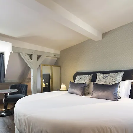 Hotel Les Plumes Paris