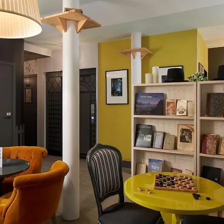 Les Plumes Hotel Paris