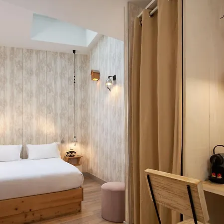 Hotel Les Plumes 4*