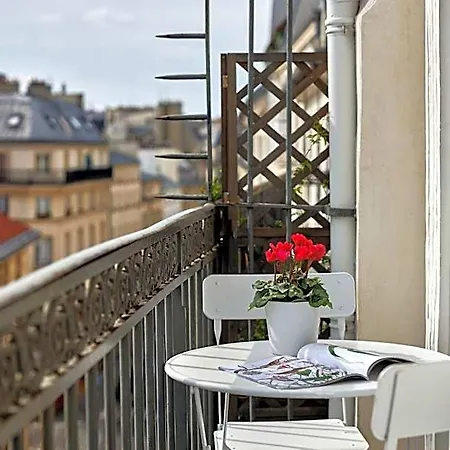 Les Plumes Otel Paris