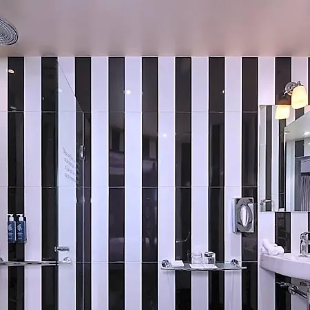 Les Plumes Otel