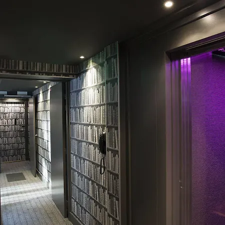 Les Plumes Hotel