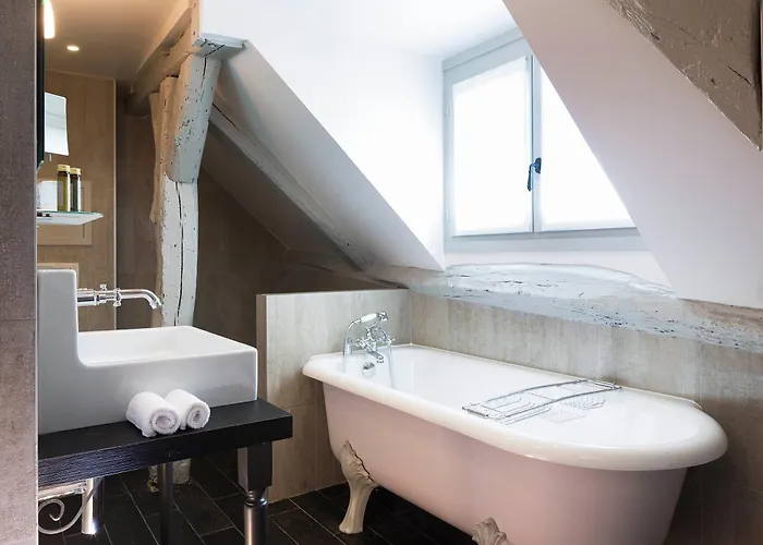 Les Plumes 4* Παρίσι