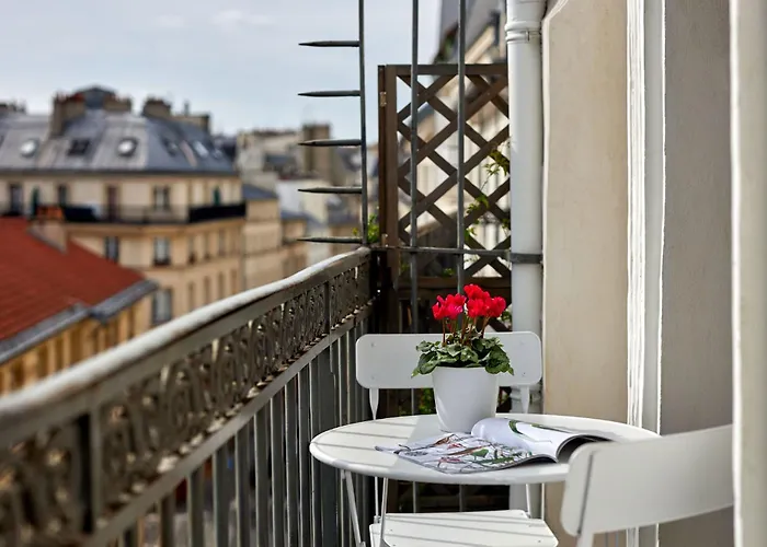 Les Plumes Παρίσι