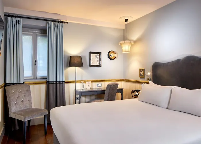 Les Plumes 4* París