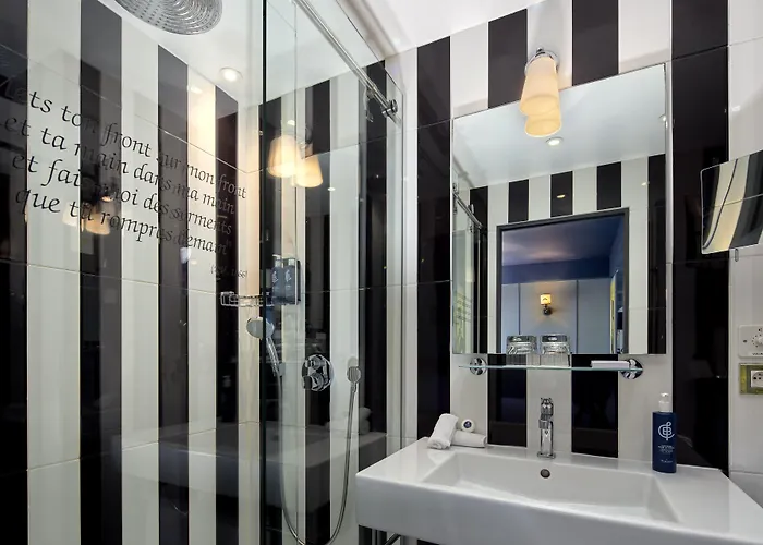 Les Plumes Hotel