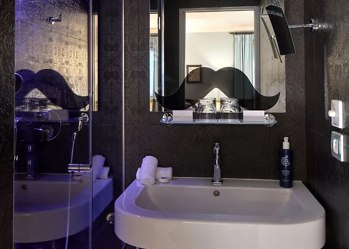 Les Plumes Παρίσι