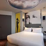 Les Plumes 4* Παρίσι